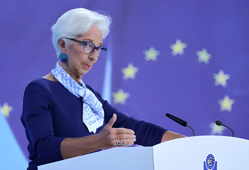 La Bce alza i tassi al 2,50%: la stretta di Francoforte contro i rincari e le nuove stime sul PIL
