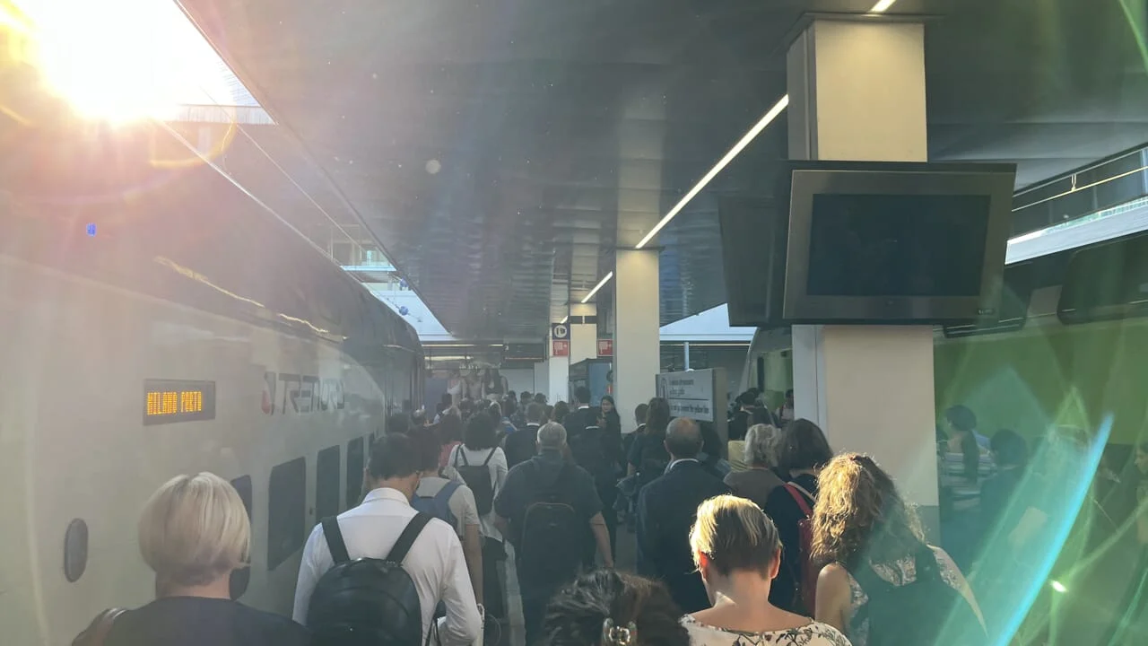 Linea S5, stop ai treni notturni tra Busto e Gallarate: bus sostitutivi e ritardi tra settembre e ottobre 2026