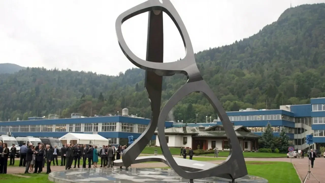 Lo stabilimento di Luxottica ad Agordo, in Veneto