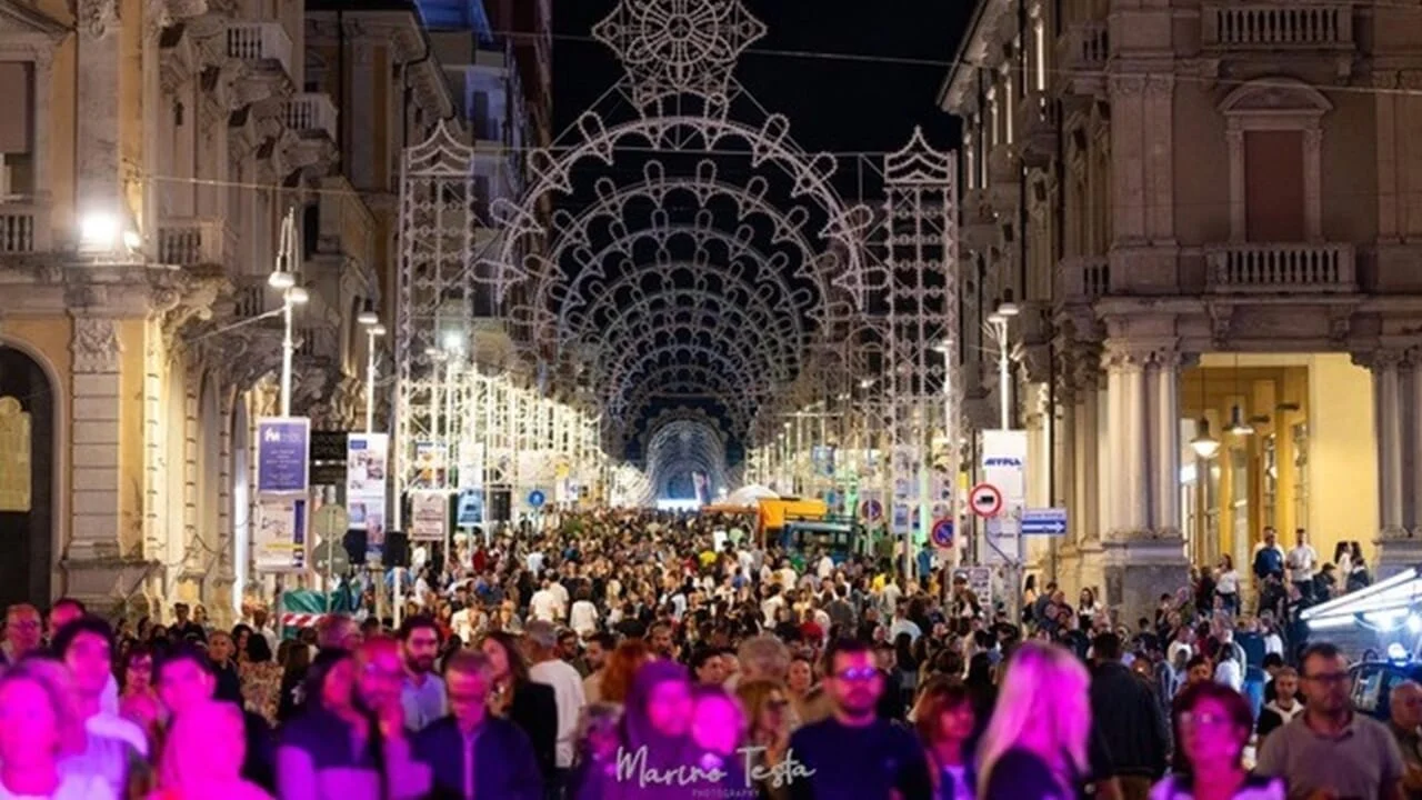 Nottata di Lanciano: sfilata in piazza Plebiscito, fuochi alle 4 e limite di 1.938 persone al Parco delle Rose