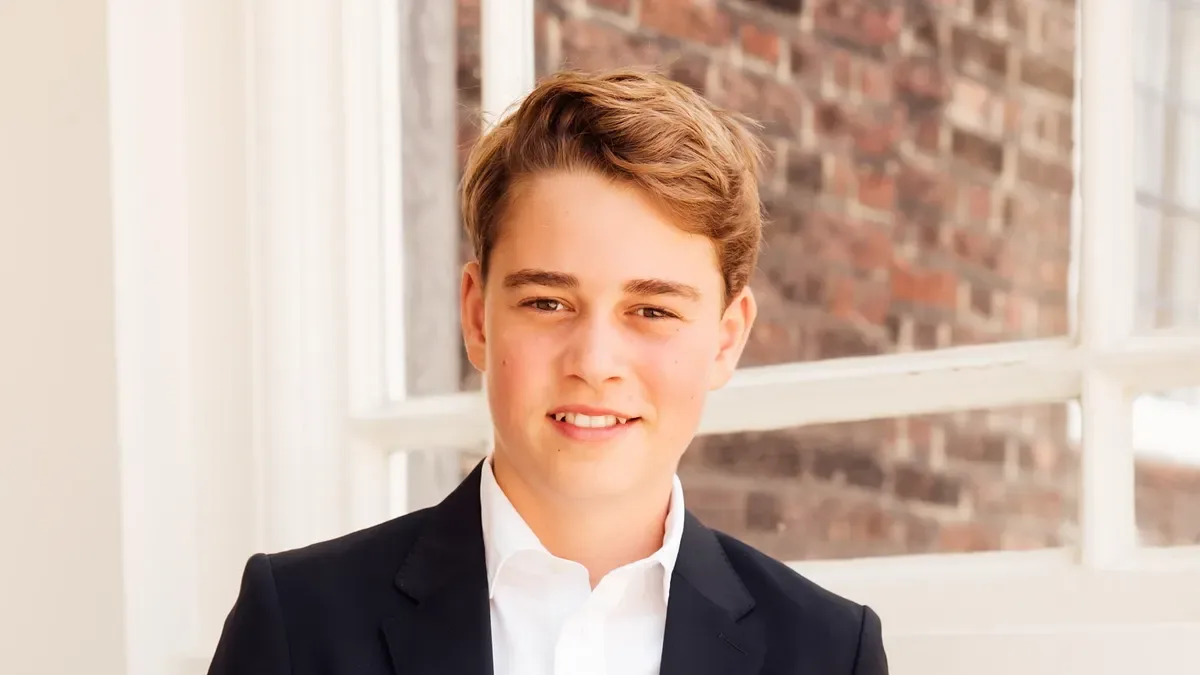 Principe George debutta a Eton: la decisione di William e Kate per il futuro re d'Inghilterra