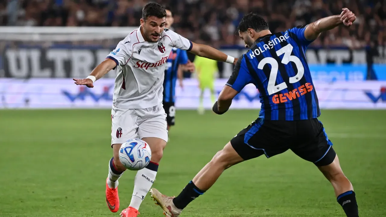 Riccardo Orsolini nel match contro l
