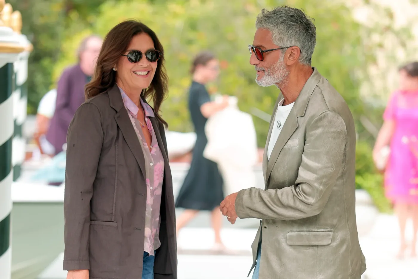 Rosario Fiorello arriva con la moglie Susanna Biondo