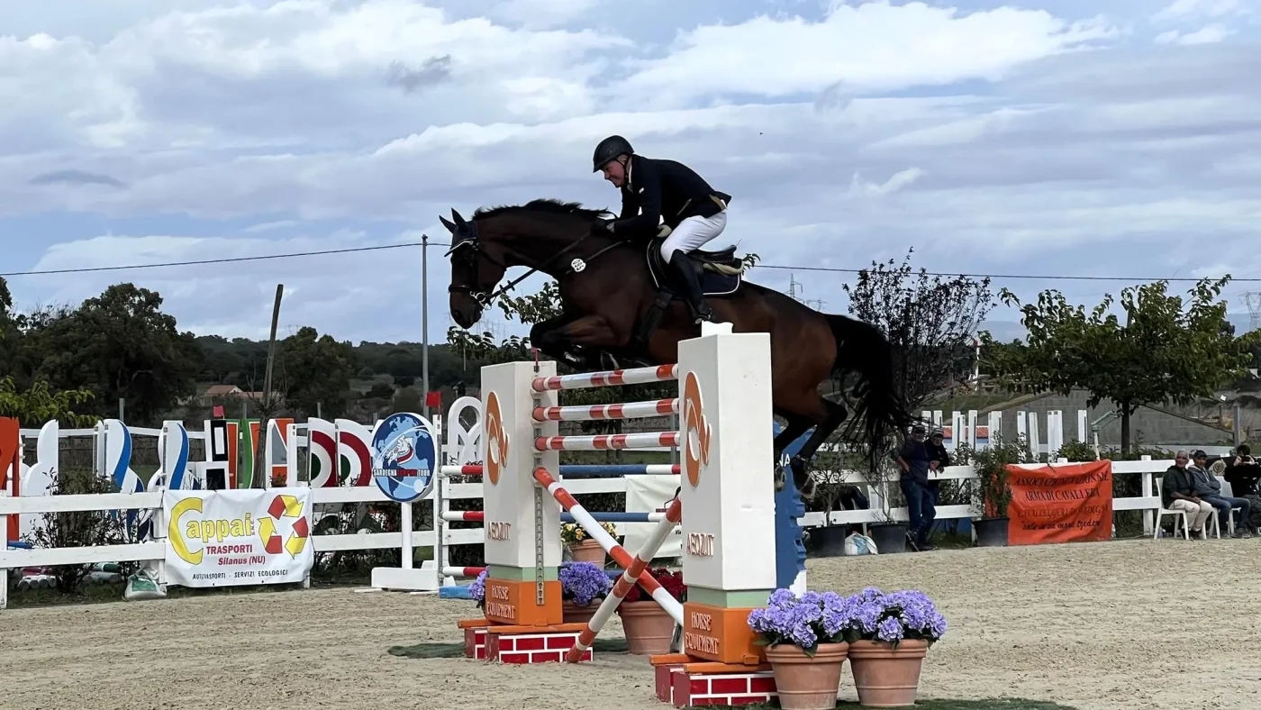 Salto ostacoli a Tanca Regia: 186.700 euro di montepremi e cinque Olimpiadi in pista al Sardegna Jumping Tour