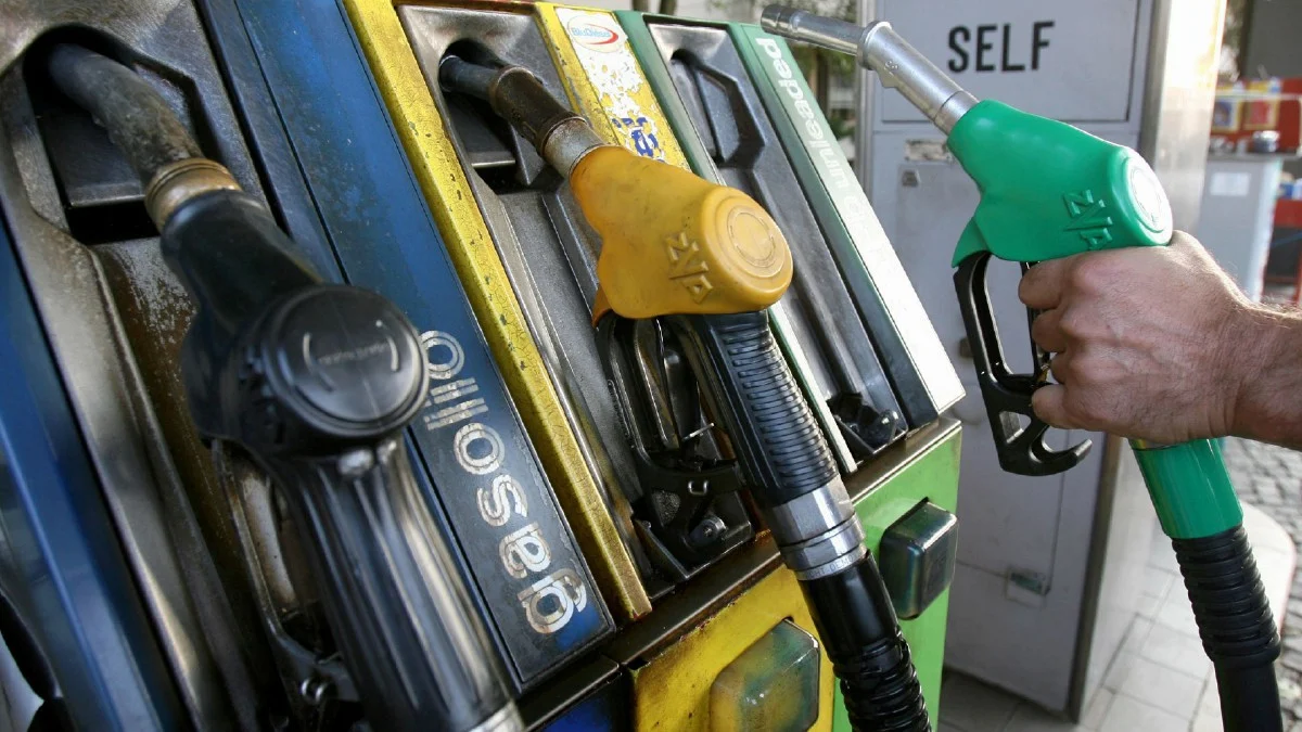 Sconto gasolio da 17 centesimi: il decreto impone un anticipo del 39% ai giganti dell'energia da oltre 20 miliardi