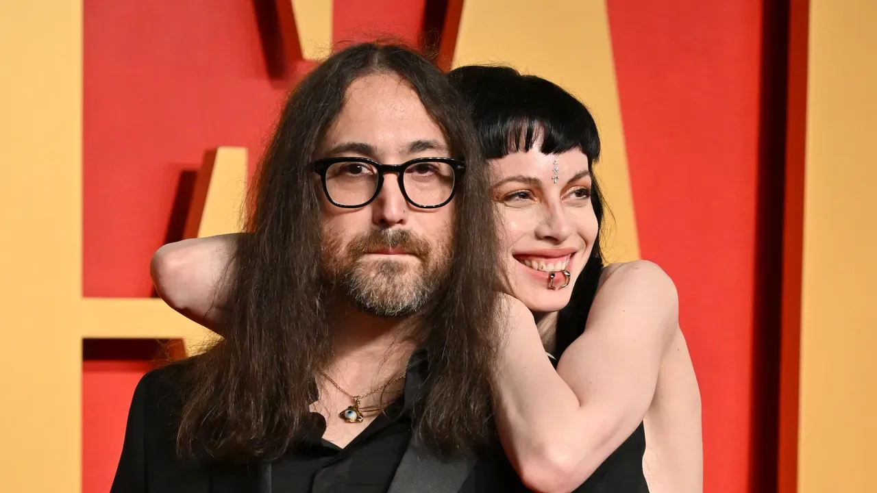 Sean Ono Lennon è diventato padre a 50 anni: è nato il piccolo Aurelius