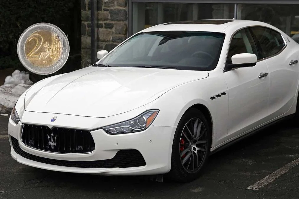 Spende 2 euro per un biglietto della lotteria e vince una Maserati Ghibli da 27.000 euro