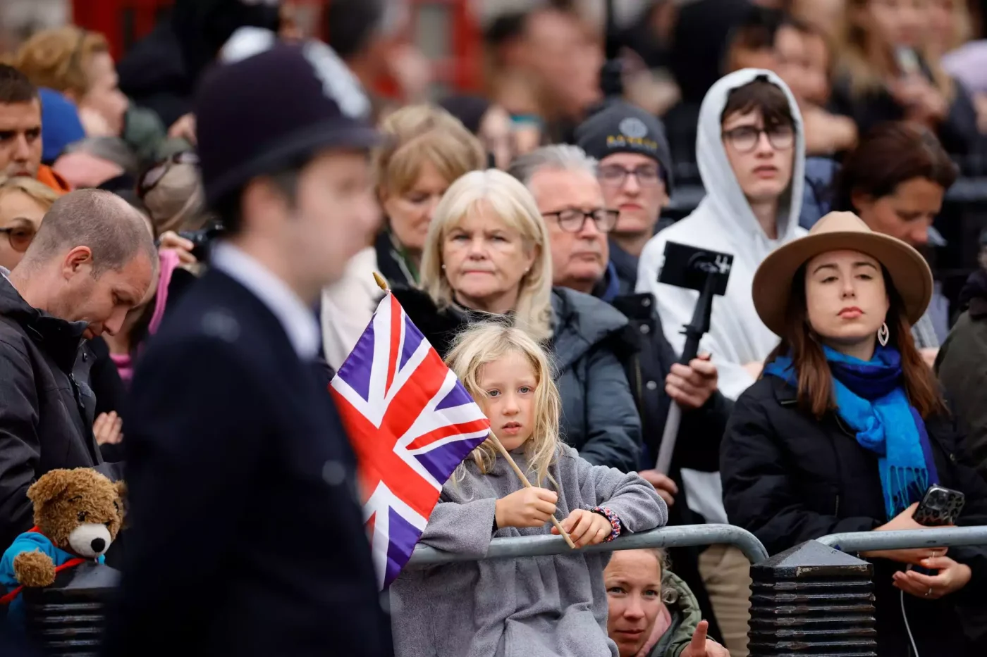 State Funeral of Queen Elizabeth II held at Westminster Abbey in London. -PICTURED: Crowds -LOCATION: London UK -DATE: 19 Sep 2022 -CREDIT: PA Images/INSTARimages.com