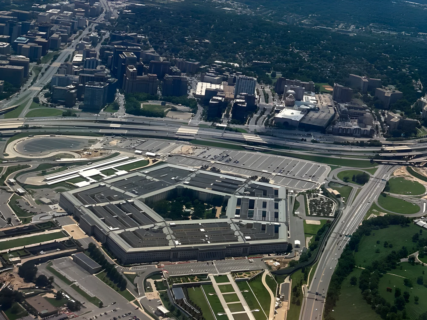 U.S. government investigators are subjecting up to 50 members of the military’s Joint Staff to polygraph tests, according to officials briefed on the move.