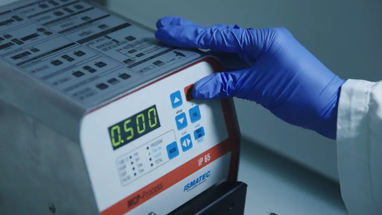 Un momento della ricerca condotta in laboratorio