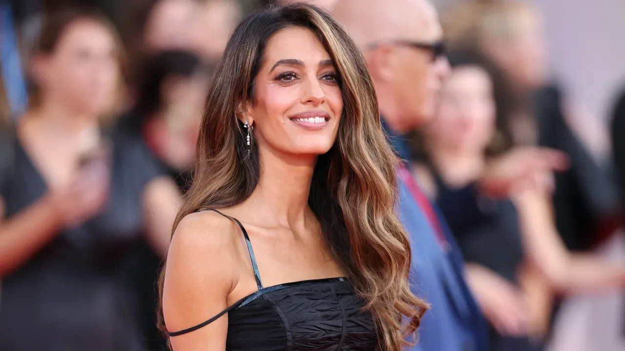 Venezia 2026: Amal Clooney in Tom Ford per il Leone d'Oro alla carriera di George