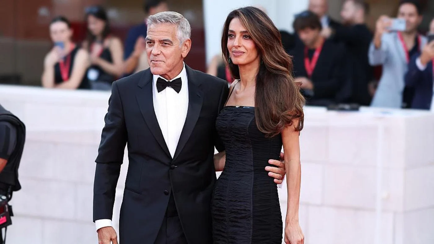 Venezia 83, le 10 star sul red carpet: dagli abiti scultura di Amal Clooney alle piume di Bianca Balti
