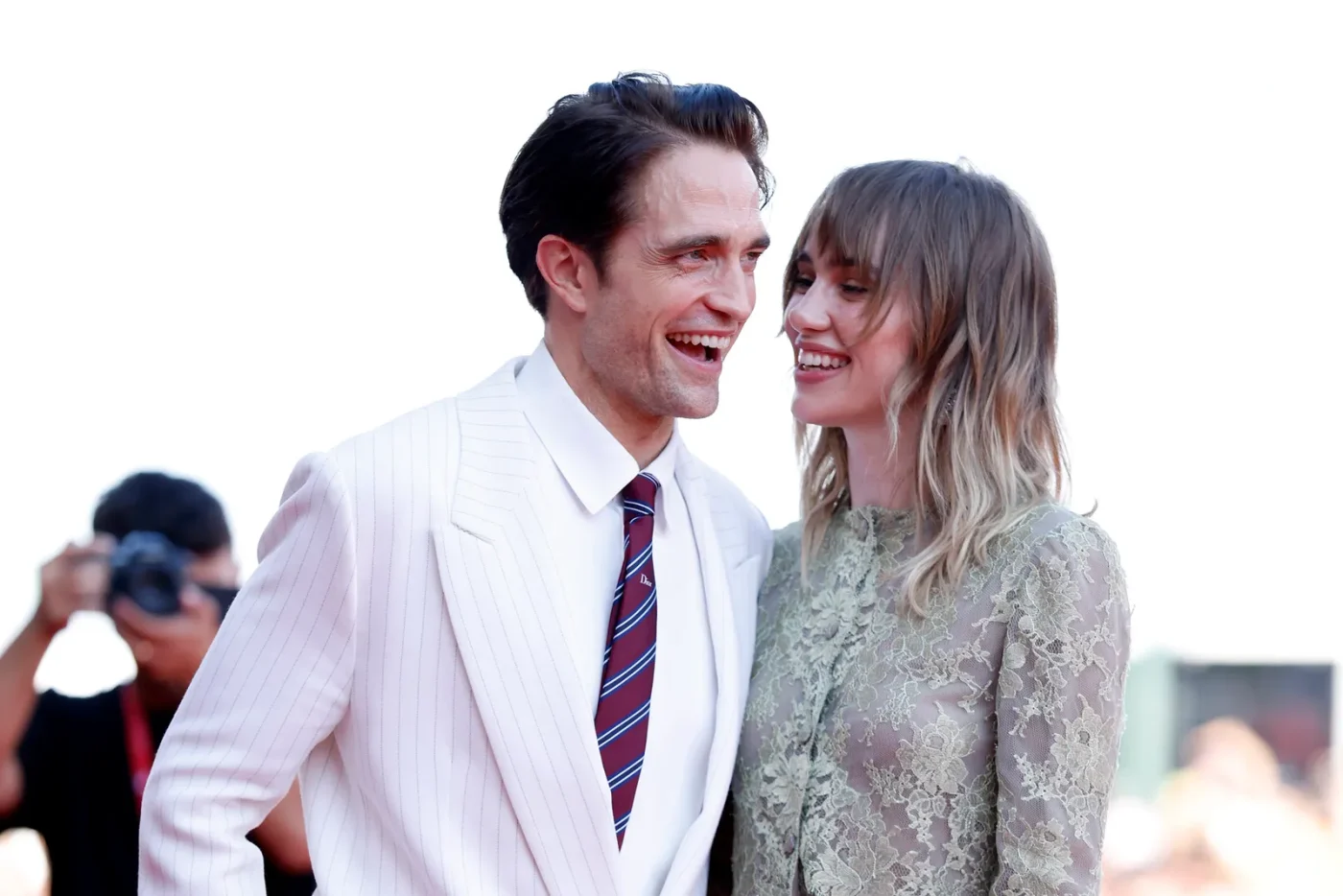 VENICE ITALY SEPTEMBER 05 Robert Pattinson and Suki Waterhouse