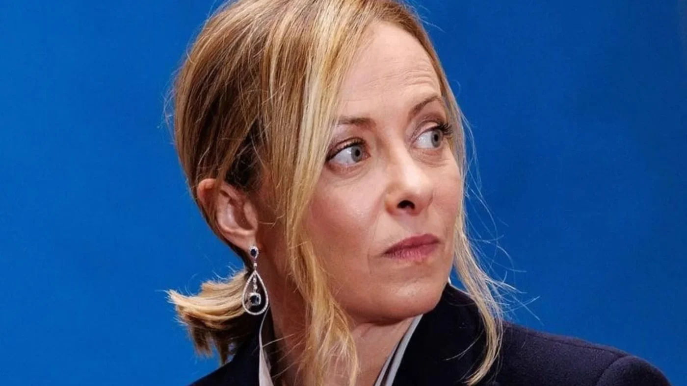 Voto in Germania, Meloni cambia strategia su Vannacci: il piano per evitare l'errore della Cdu
