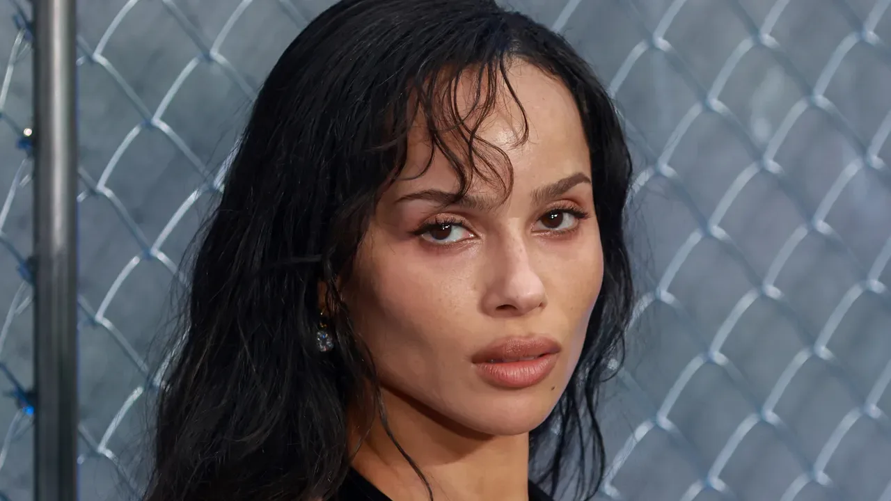 Whisper fringe: la tendenza capelli dell'autunno 2026 scelta anche da Zoe Kravitz