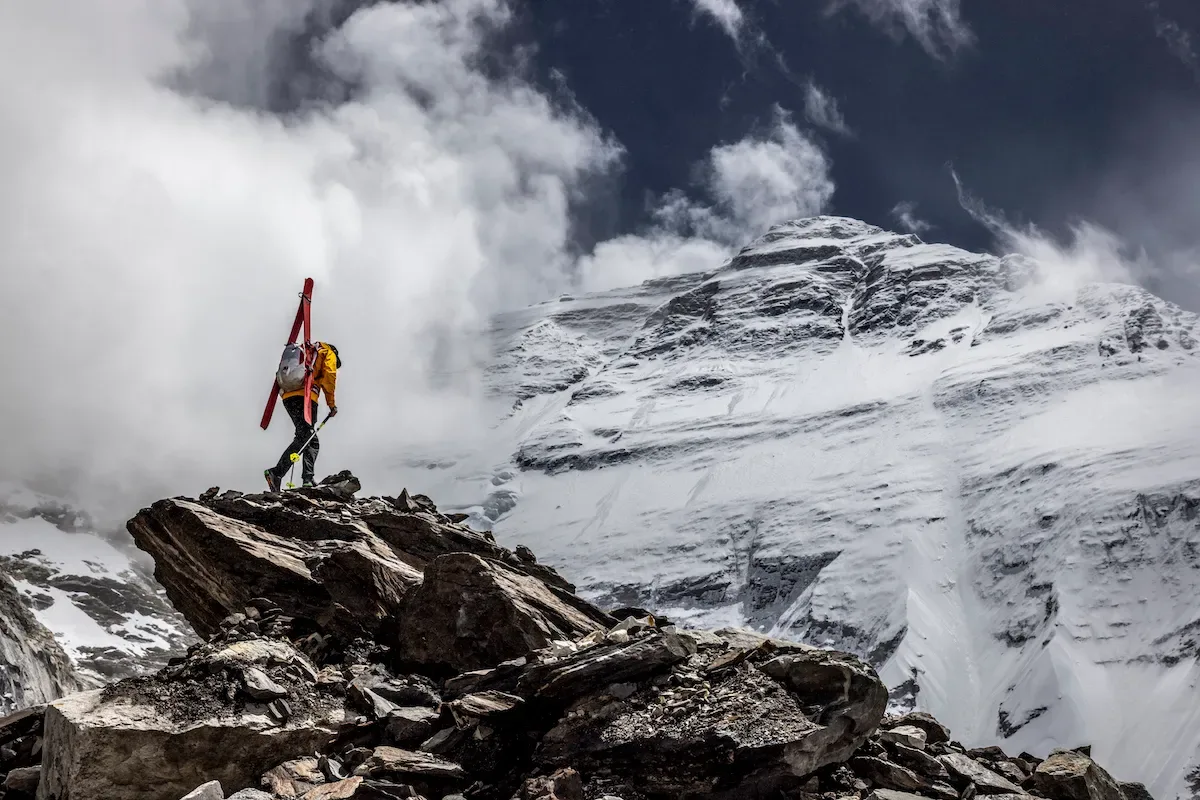 Worldrenowned ski mountaineer Jim Morrison climbs the north face of Everest.