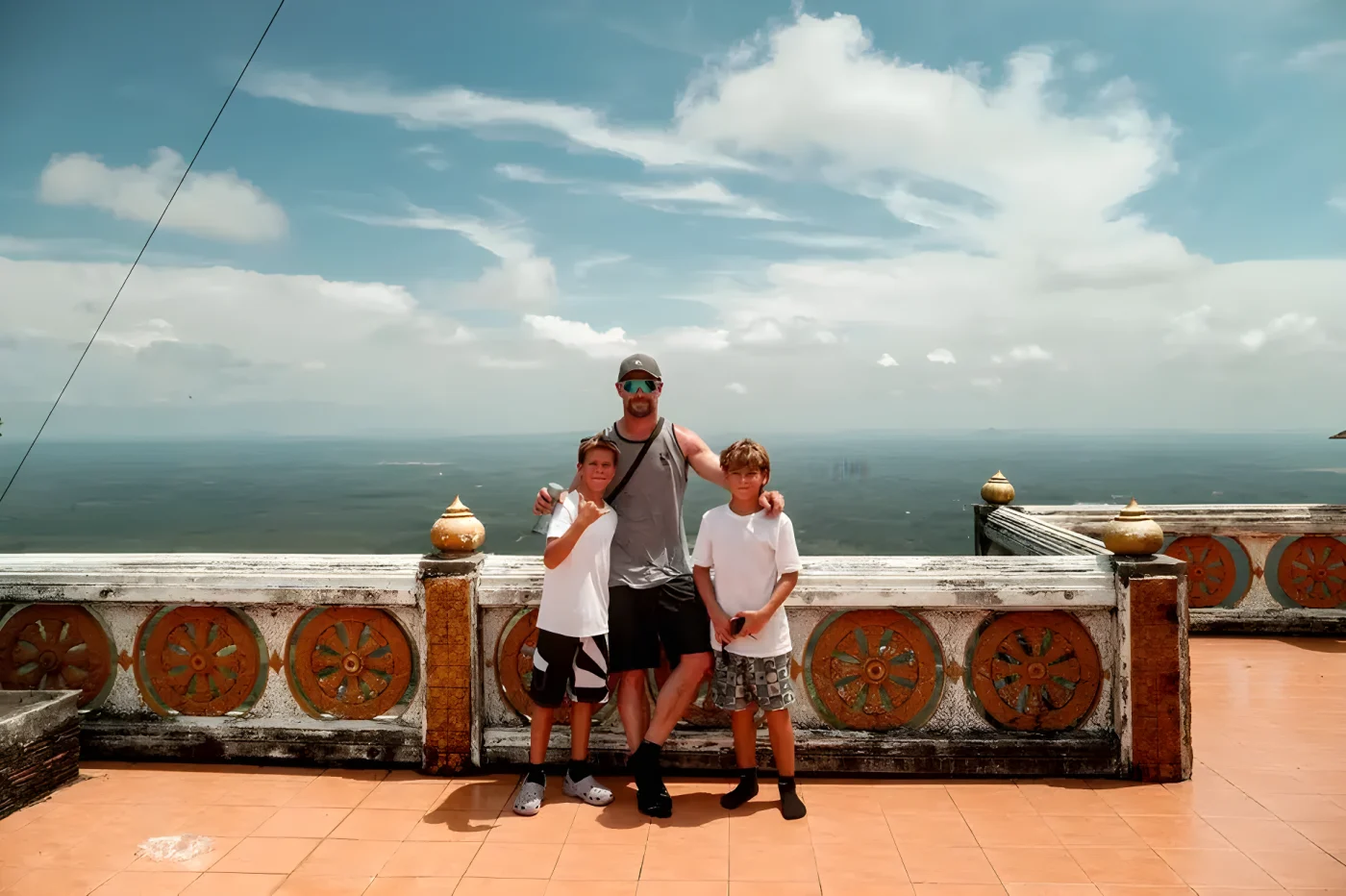 Chris Hemsworth posing with sons in Thailand