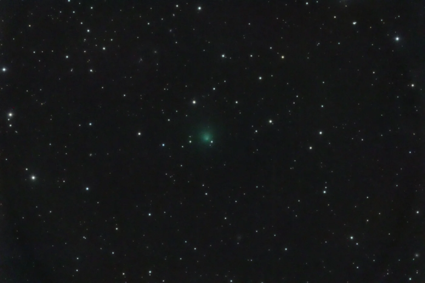Comet Encke – source of the Halloween Fireballs – photographed by José J. Chambó, Mayhill, New Mexico