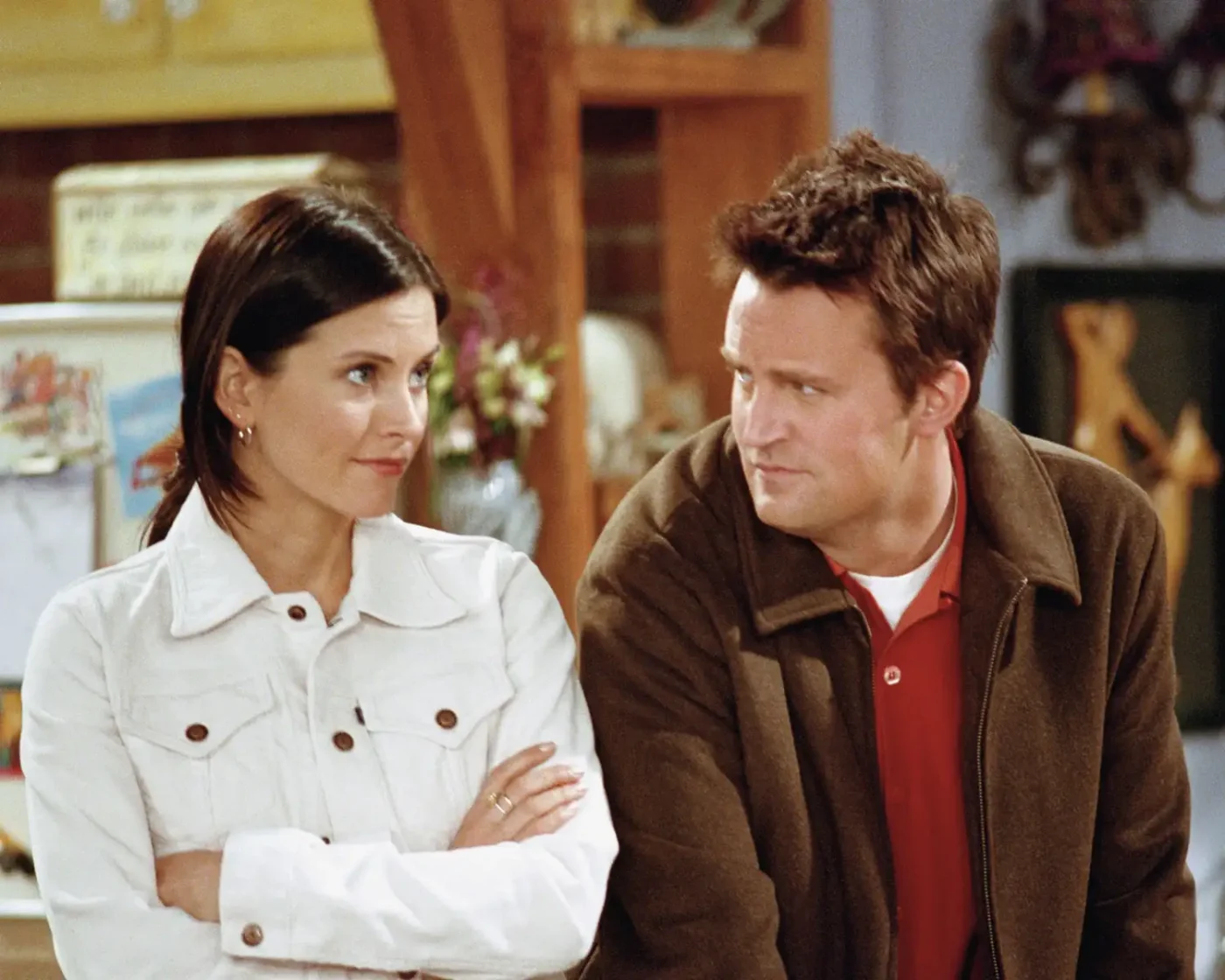 Courteney Cox and Matthew Perry in