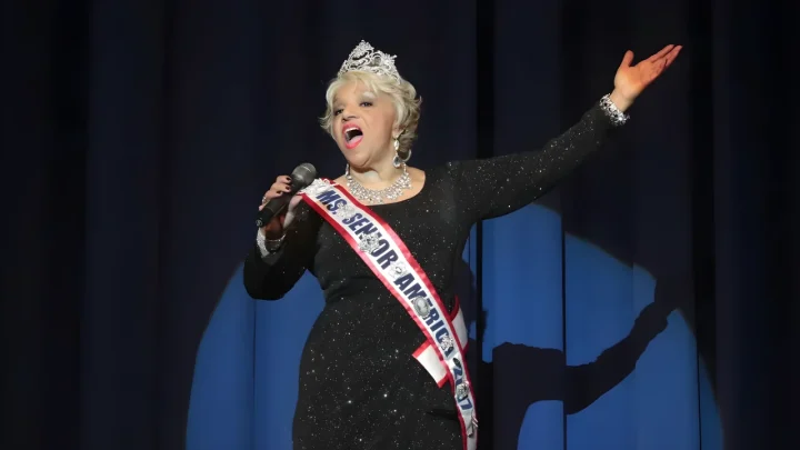 Crowned at 78: How Florida’s Debbie Miller Defied Ageism to Win Ms. Senior America a Decade After Her First Defeat