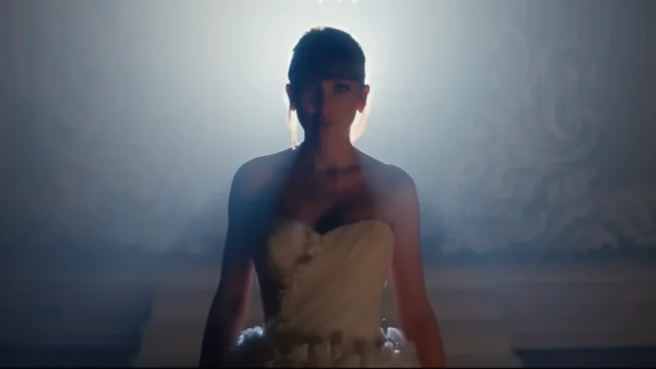 Did Taylor Swift Really Burn 11 Semi-Trucks of Custom Wedding Decor? The $30 Million Rumor Igniting Massive Fan Backlash