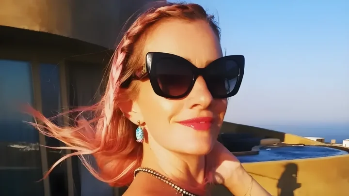 Divorce Led Her to Redefine Love: How Rebecca Cox Embraced Her Bisexuality at 40