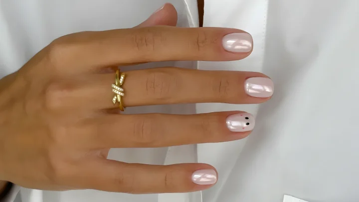 Forget Gimmicky Halloween Nails: Pro Nail Artists Reveal the Chic, Minimalist Fall Trends You Can Actually Wear Past October