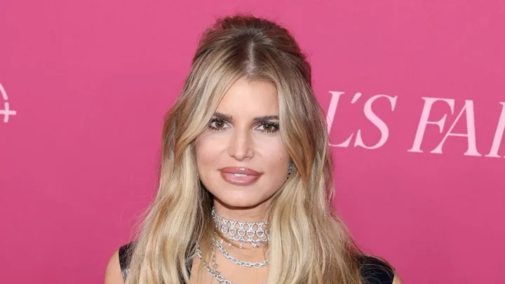 Jessica Simpson Leaves Fans Stunned After Ditching Her Signature Blonde Hair for Her Darkest Transformation Since 2007