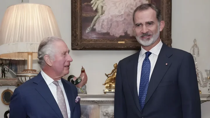 King Charles Reaches Out Privately to Spain’s King Felipe Following High-Speed Train Disaster That Claimed at Least 68 Lives