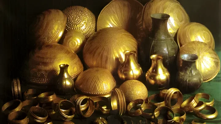 Lab Tests on a 3,000-Year-Old Spanish Gold Hoard Reveal Two Artifacts Were Forged From Extraterrestrial Metal