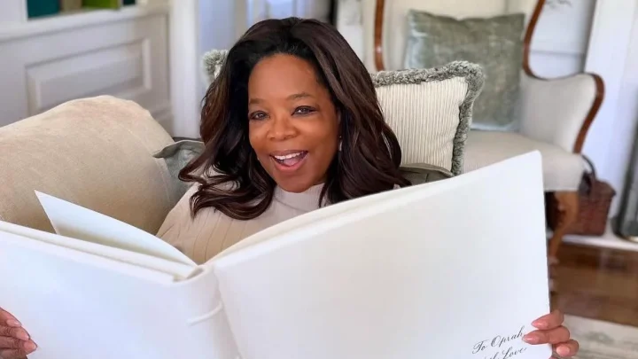 Oprah’s Go-To Airport Style Formula Solves the Travel Comfort Dilemma—and Amazon Has Lookalikes Starting at Just $20