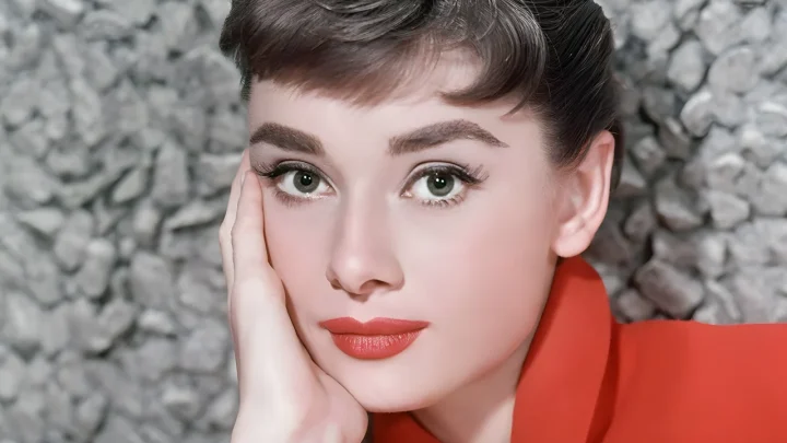 Why Audrey Hepburn’s European Hair Secrets Shocked 1950s Hollywood and Redefined Modern Chic Forever