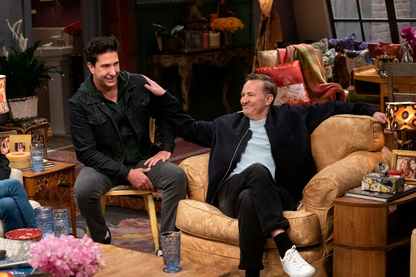David Schwimmer and Matthew Perry on the set of Friends: The Reunion.