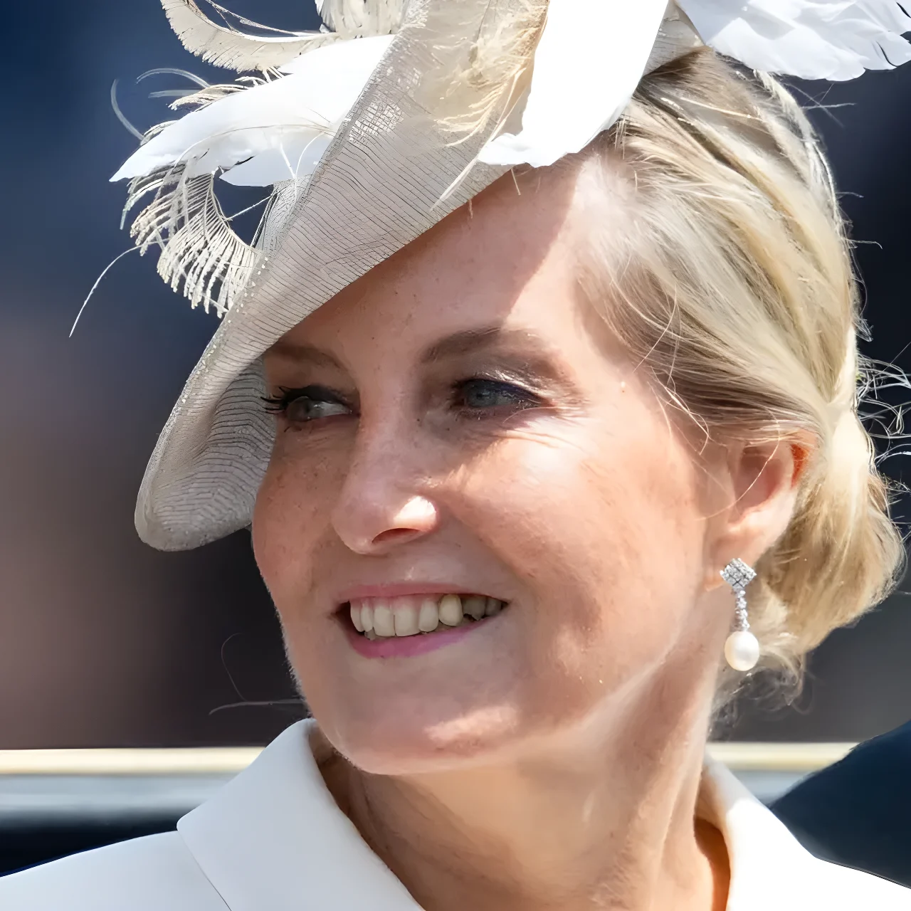 Duchess Sophie just gave her royal bob a 'luxurious' '90s makeover