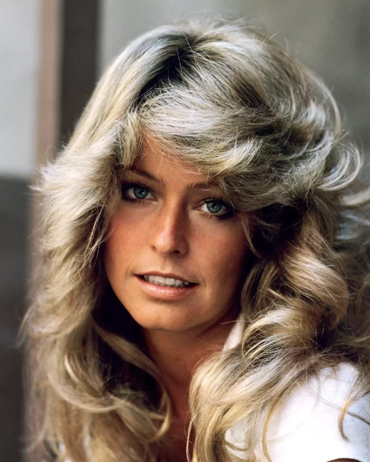Farrah Fawcett wears a