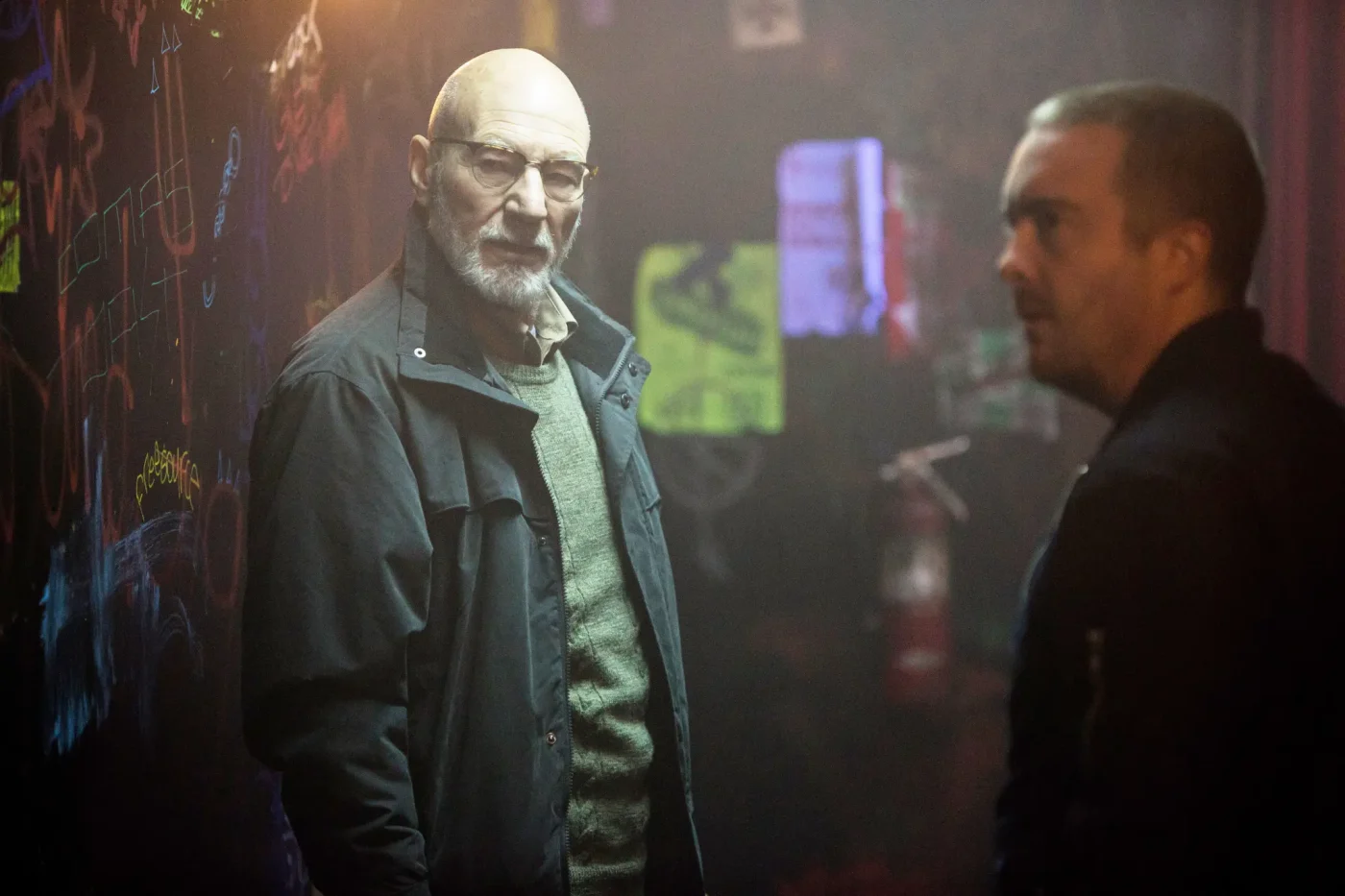 GREEN ROOM, from left: Patrick Stewart, Macon Blair, 2015. ph: Scott Green/ © A24 /courtesy Everett Collection GREEN ROOM, from left: Patrick Stewart, Macon Blair, 2015. ph: Scott Green/ © A24 /courtesy Everett