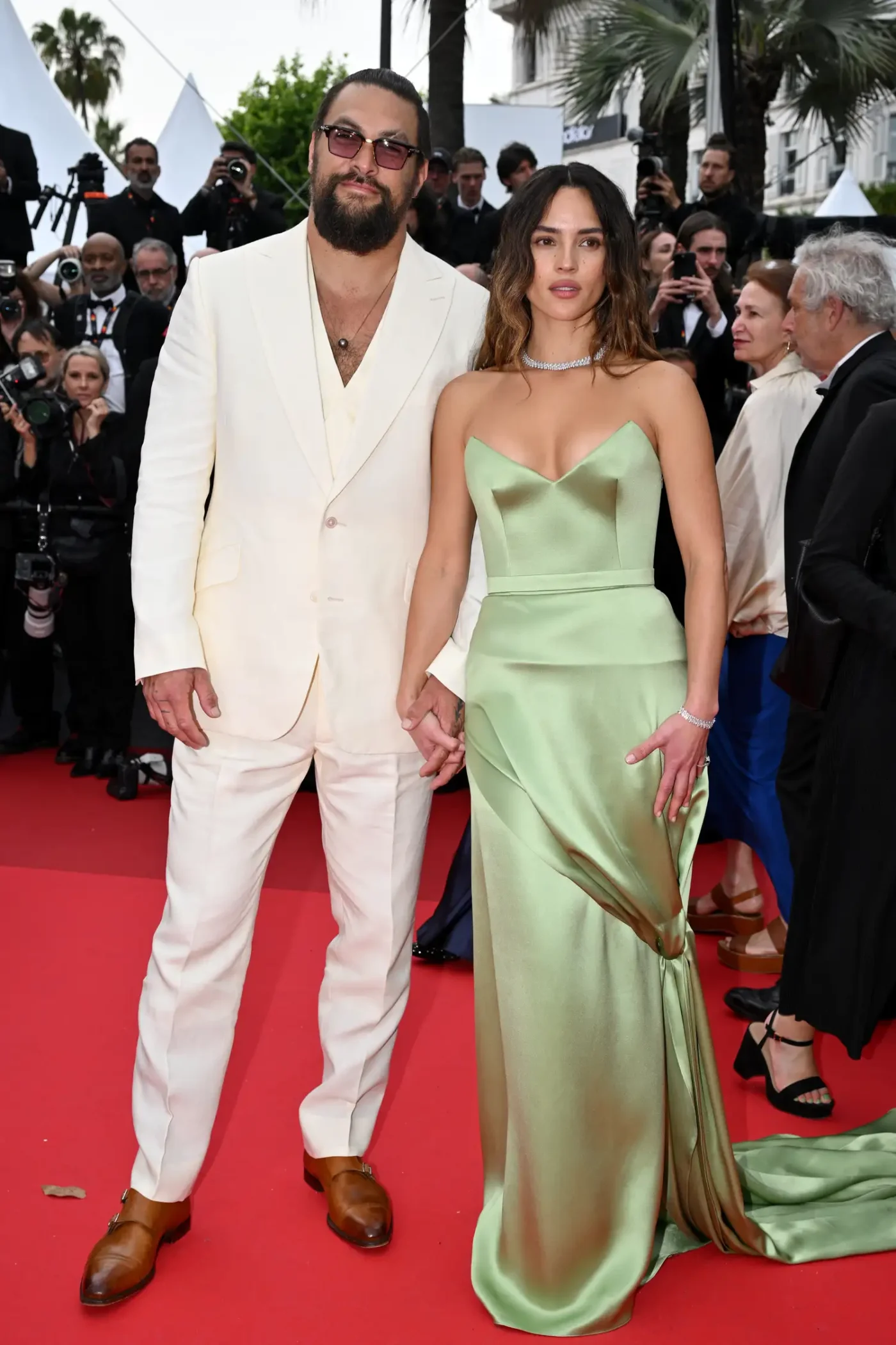 jason momoa adria arjona highest 2 lowest red carpet