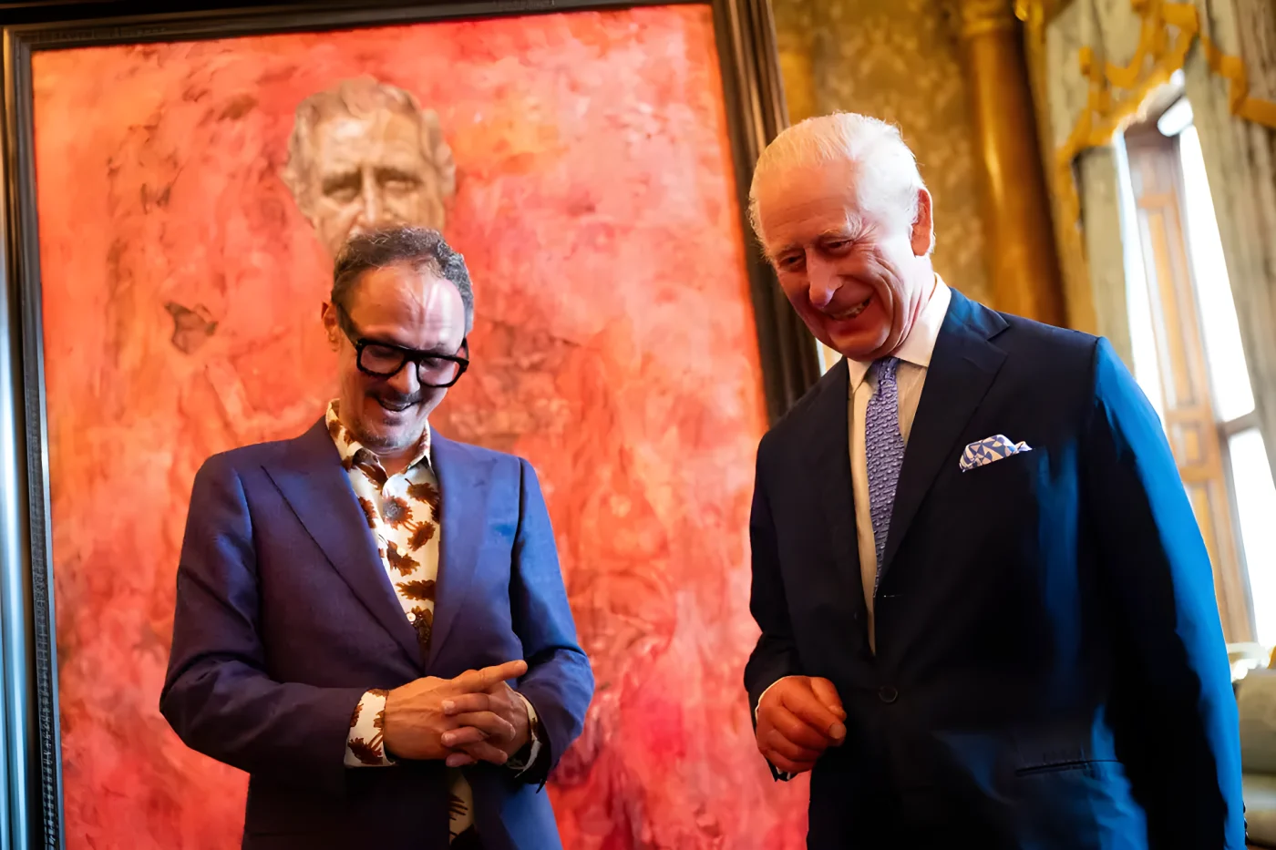 Jonathan Yeo with King Charles and a portrait of His Majesty in 2024