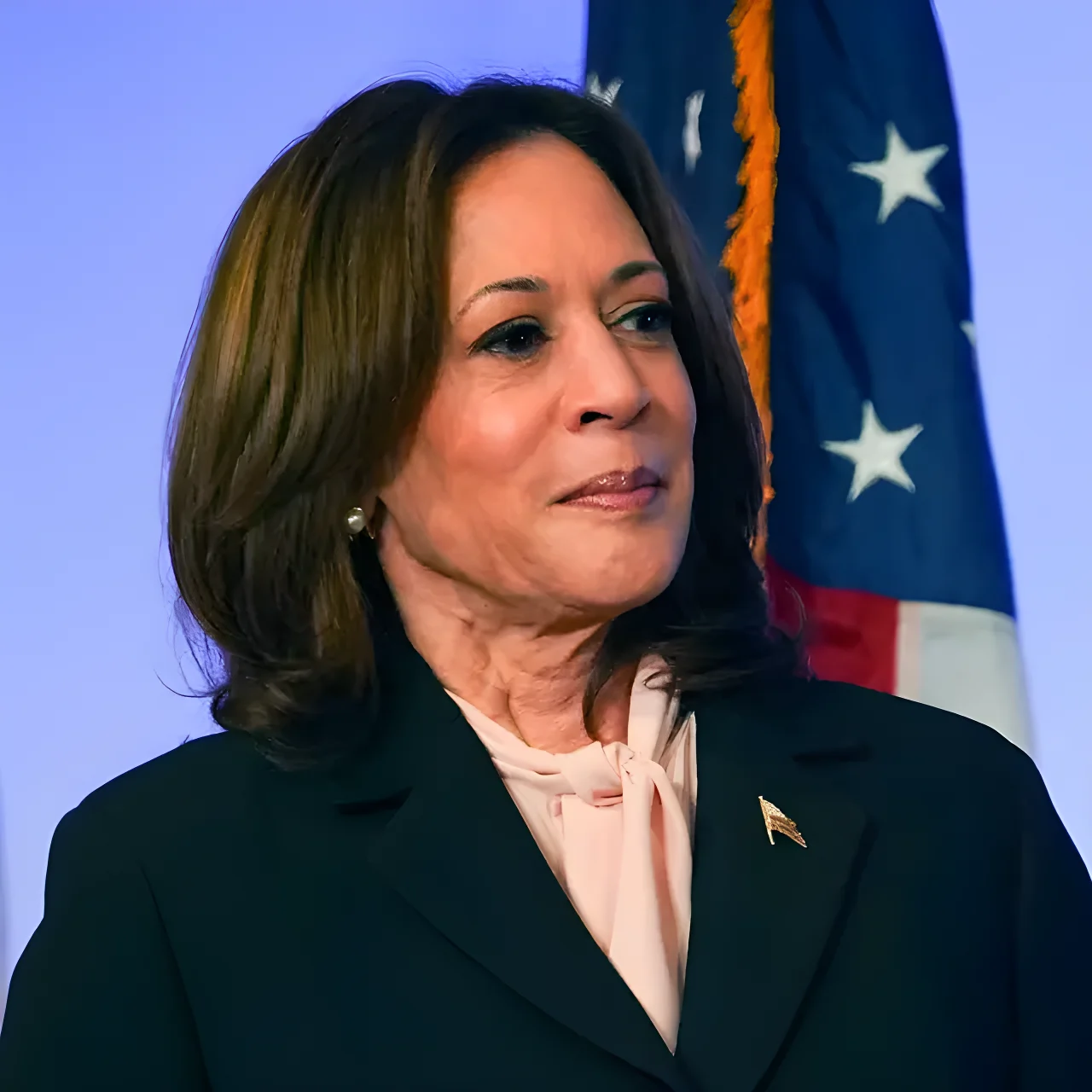 Kamala Harris' stunning pixie cut has to be seen to be believed