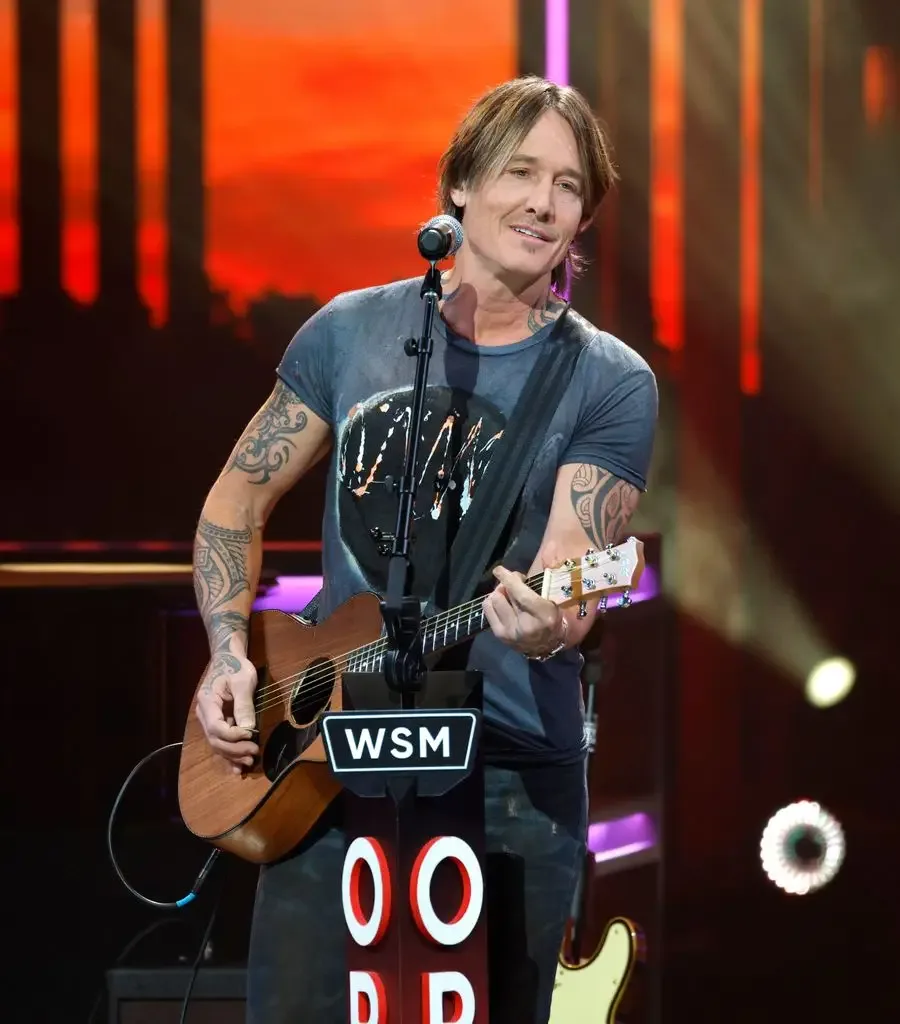 keith urban singing
