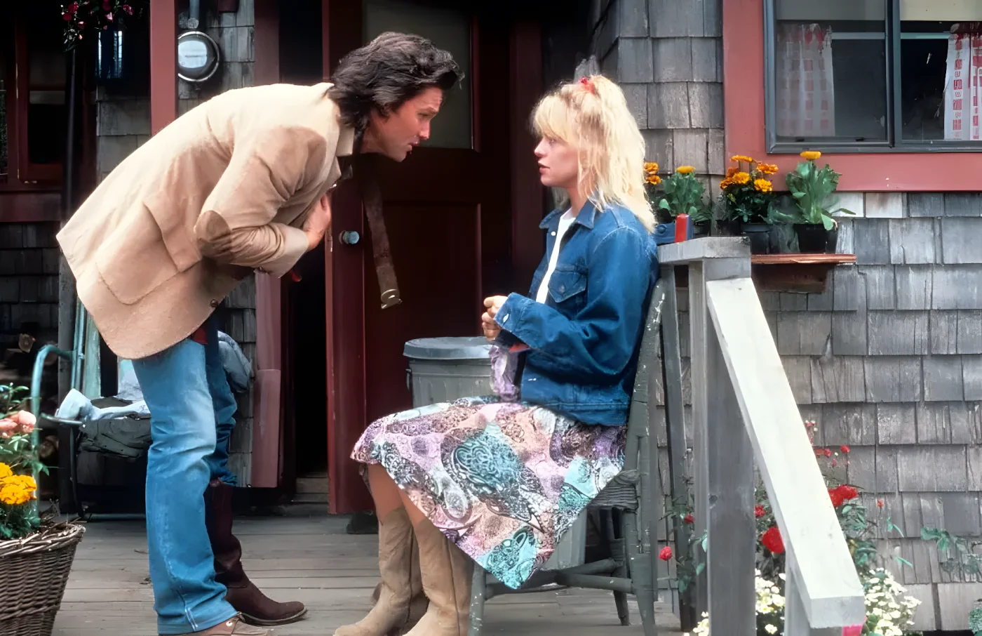 Kurt Russell and Goldie Hawn in a scene from Overboard