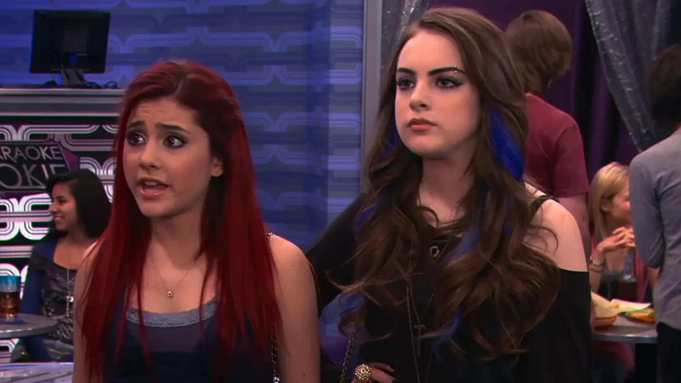 Liz Gillies and Ariana Grande in Victorious.