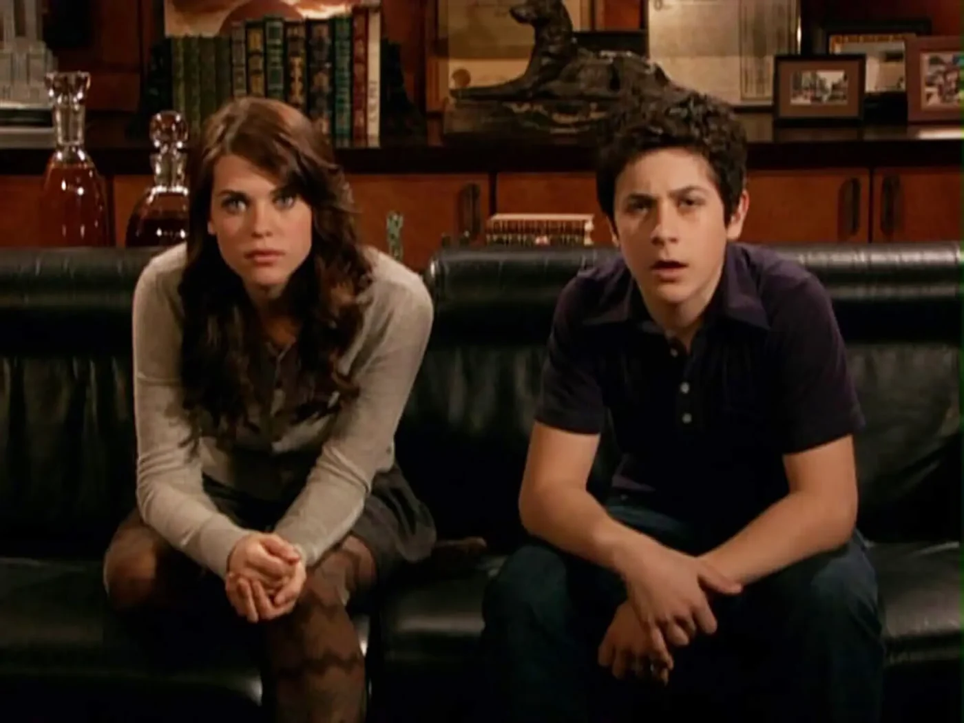 Lyndsy Fonseca and David Henrie as Luke and Penny on How I Met Your Mother
