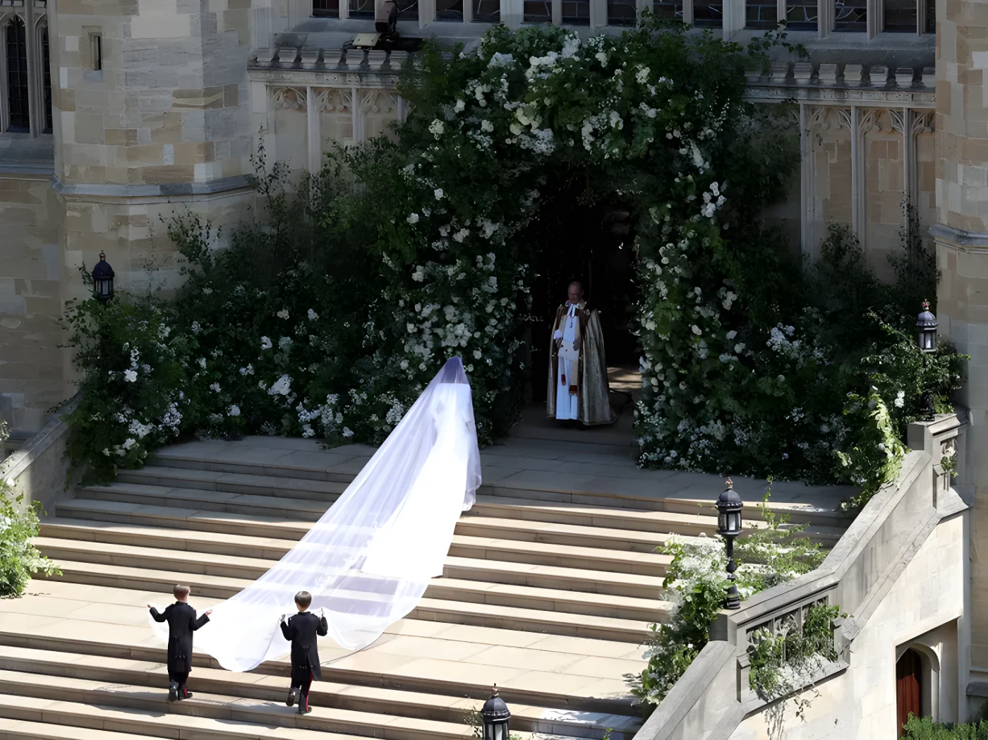 Meghan Markle arrives for her wedding to Prince Harry at St George