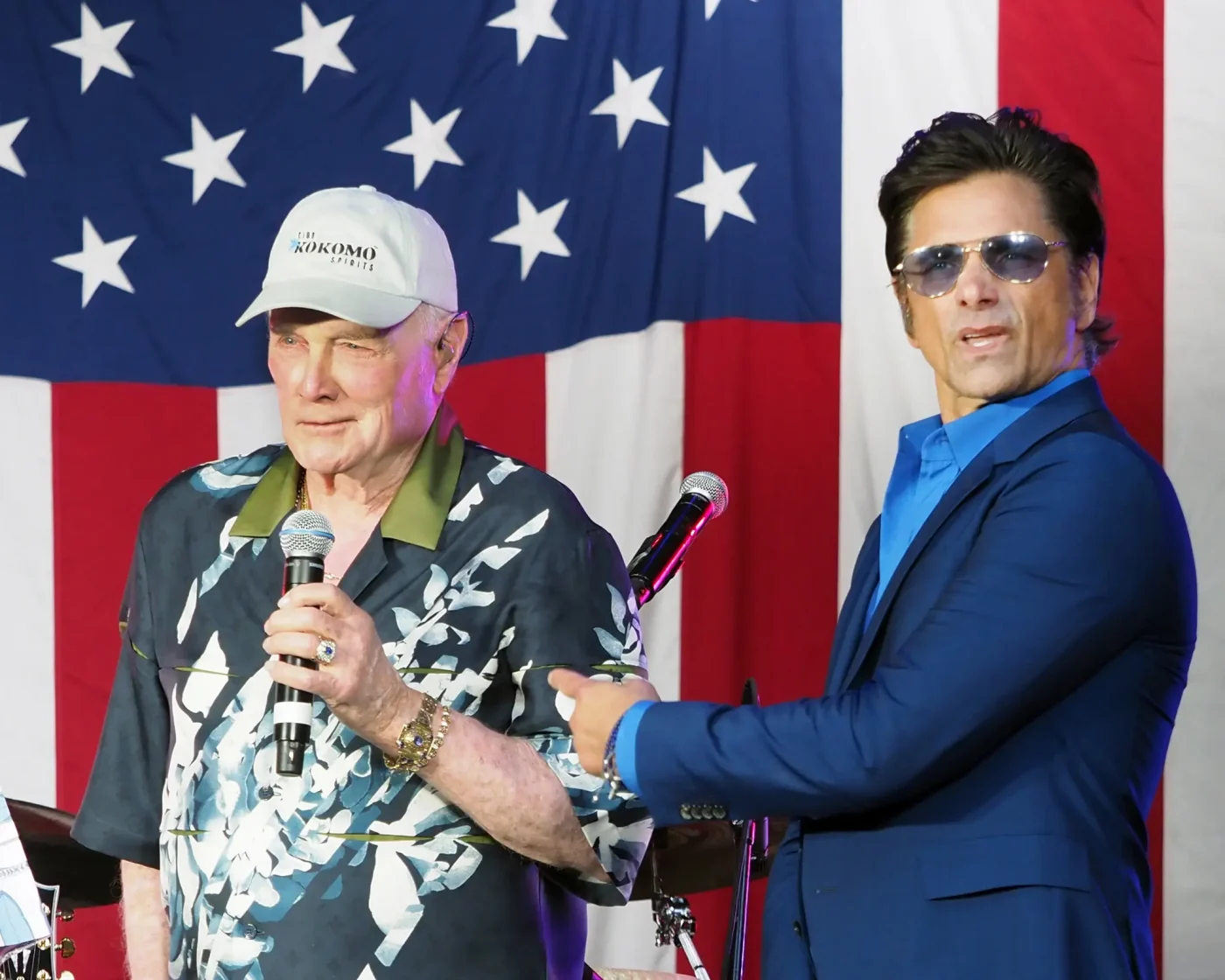 Mike LOve and John Stamos