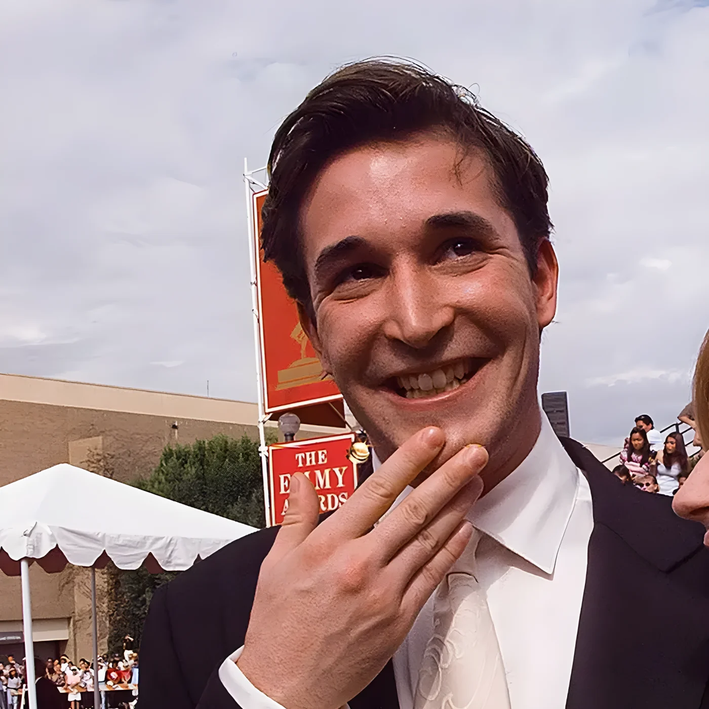 Noah Wyle and Tracy Warbin arrive at the 48th Annual Primetime Emmy Awards, September 8, 1996 in Pasadena, California
