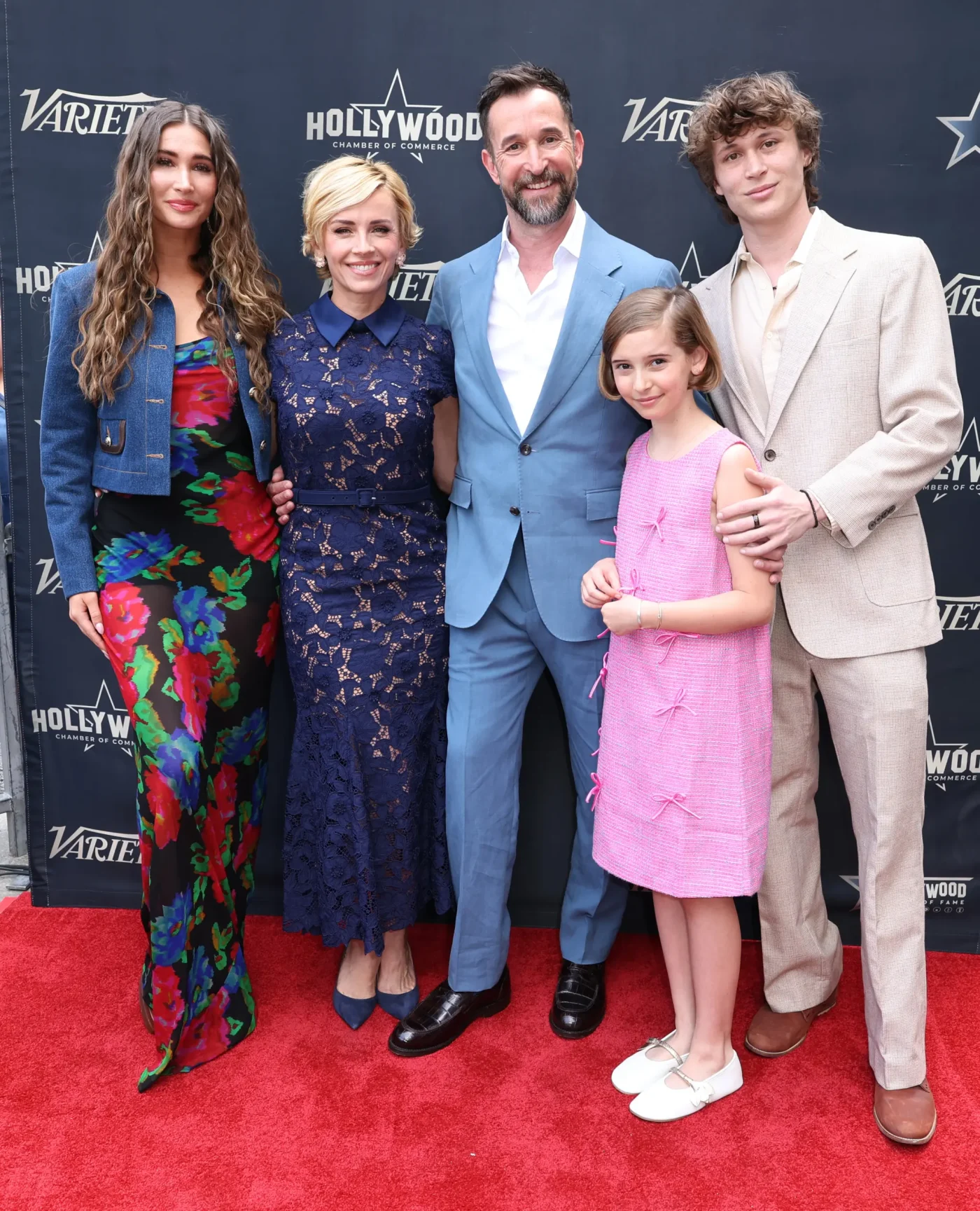 Noah Wyle with his wife and kids