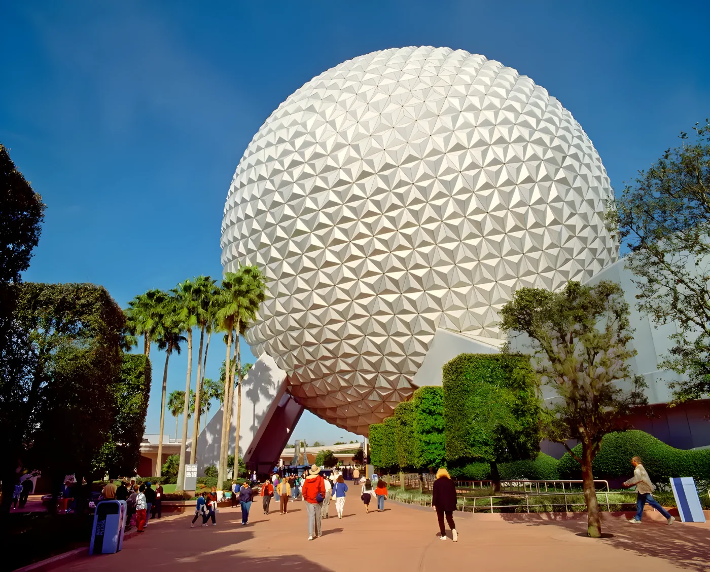 Our writer prefers Walt Disney World to Universal Studios