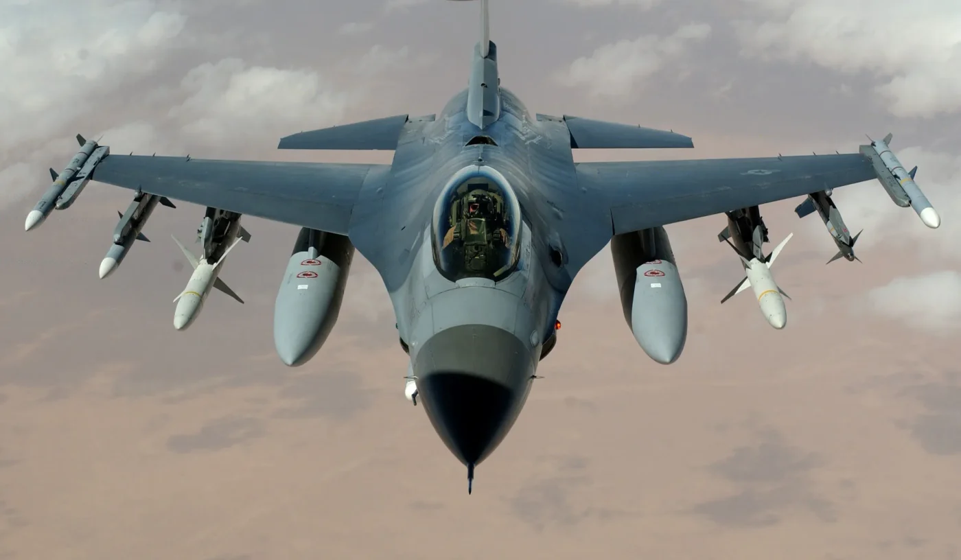 Cosa sappiamo sugli obiettivi colpiti e sulla risposta aerea