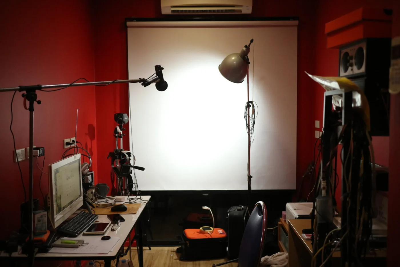 La trasformazione dello studio e le caratteristiche del format